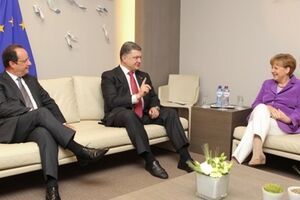 Порошенко встречался с Меркель и Олландом 27 июня в Брюсселе