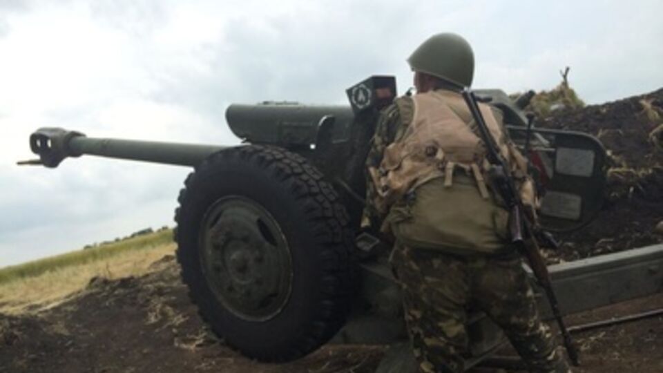 Боевики обстреливают украинские позиции из артиллериии