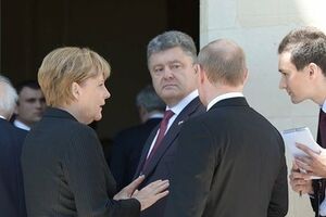 Лидеры Франции и Германии хотят, чтобы Порошенко продлил срок перемирия