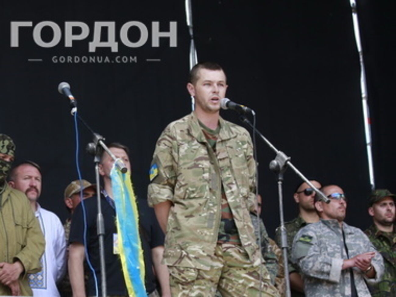 Гвардеец первого батальона о "перемирии": Блокпосты уничтожают, а враги окапываются