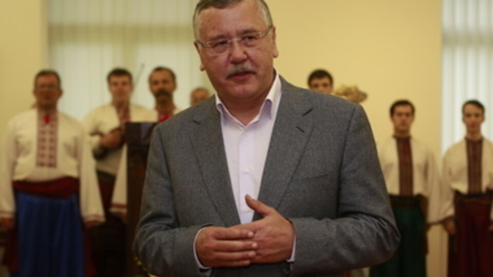 Гриценко считает, что Порошенко не будет продолжать перемирие с террористами