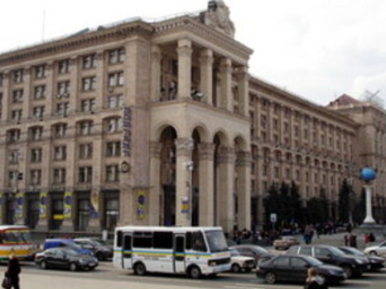 Обама призвал Россию остановить поток своих боевиков