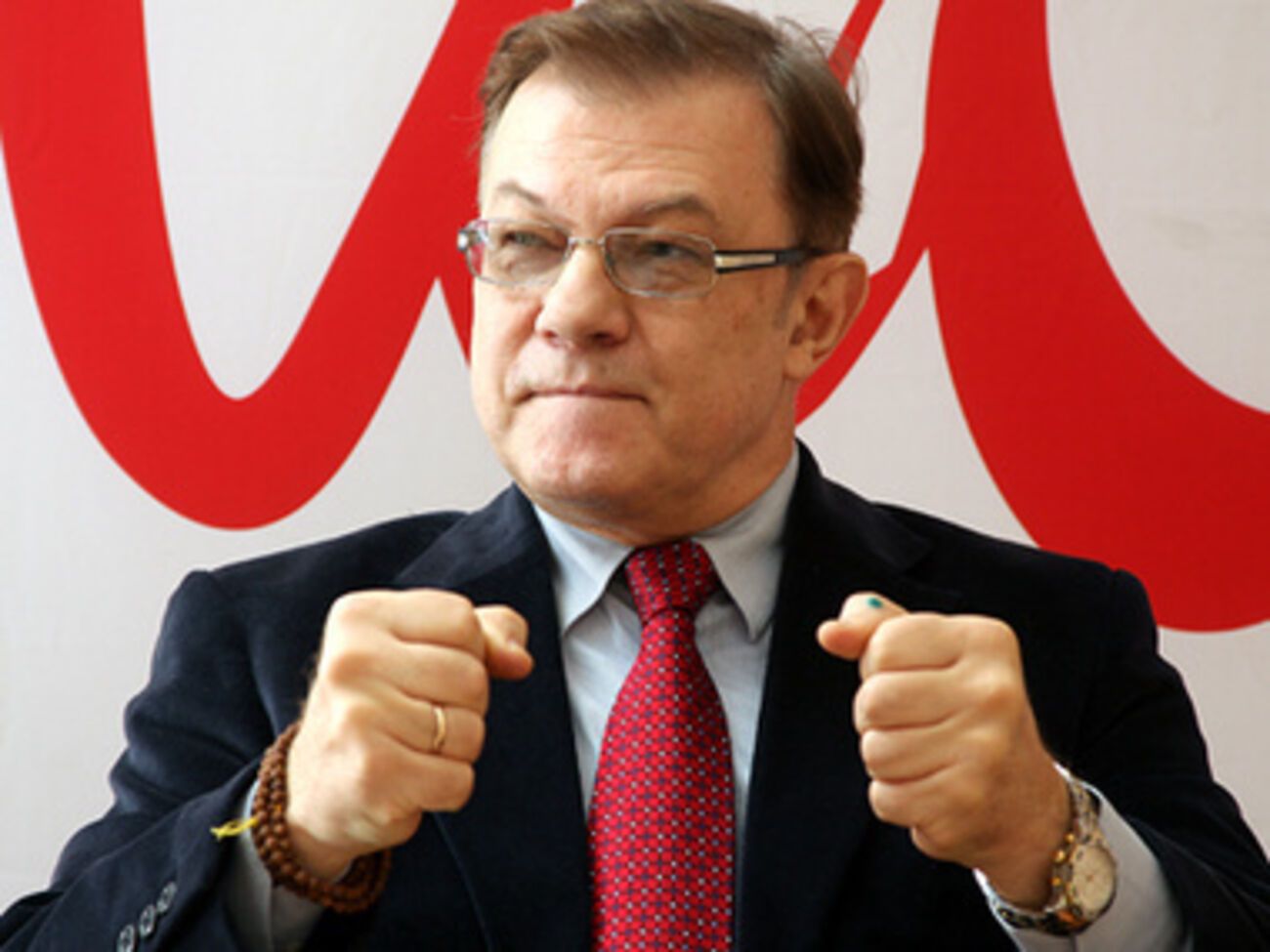 Бюджет как работал до конфликта, так и остался неизменным, считает Лановой