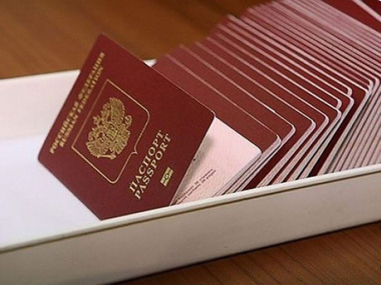 "Правительство" Крыма поручило завершить выдачу российских паспортов в ближайшие сроки