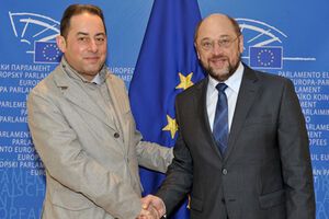 Первый вице-президент Джани Пителла и экс-глава Европарламента Мартин Шульц