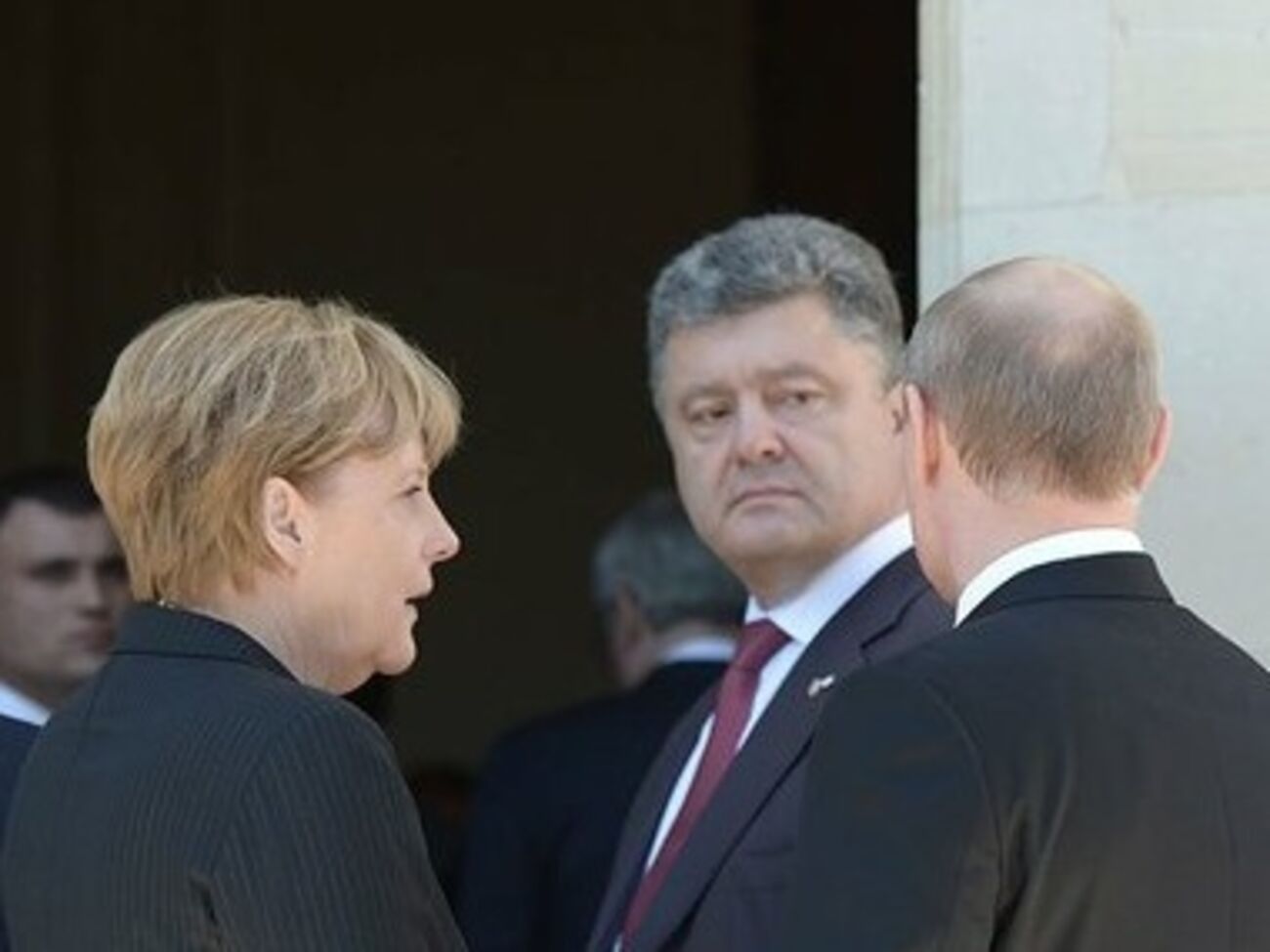 Разговор Петра Порошенко, Ангелы Меркель, Владимира Путина и Франсуа Олланда состоялся второй раз за последние два дня