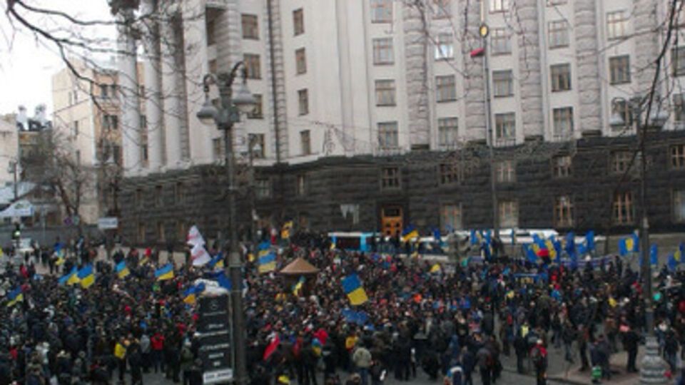 Из-за акций протеста у Кабмина улица Грушевского заблокирована