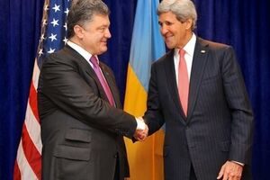 Петр Порошенко поблагодарил Джона Керри за поддержку Украины