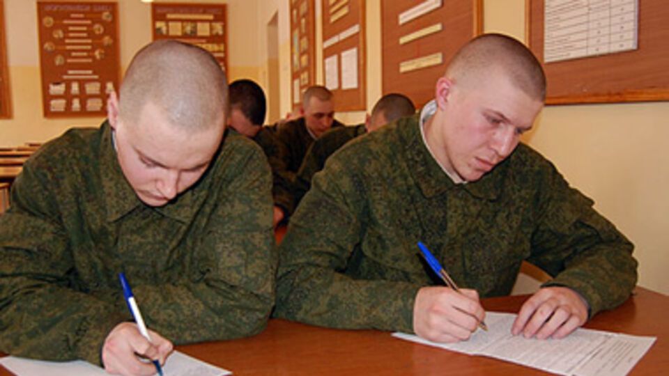 Более тысячи призывников отправятся служить на аннексированный полуостров