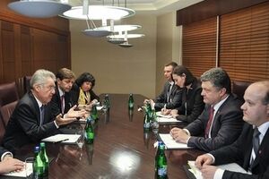 Петр Порошенко заявил, что готов подписать экономическую часть соглашения с ЕС