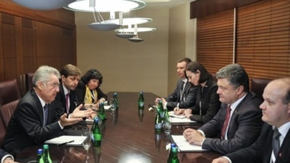 Петр Порошенко заявил, что готов подписать экономическую часть соглашения с ЕС