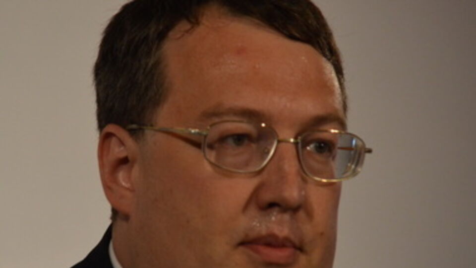 Геращенко обвинил Россию в сокрытии "семьи" Януковича