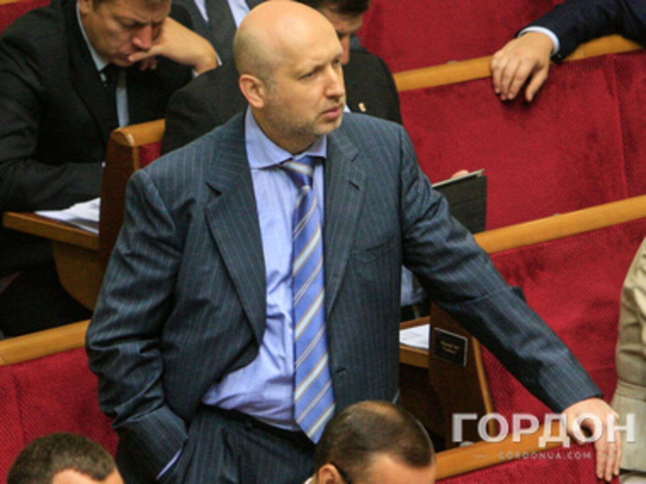 Александр Турчинов призвал силоков проверить информацию о том, сотрудничает ли лидер регионалов в Раде Александр Ефремов с боевиками