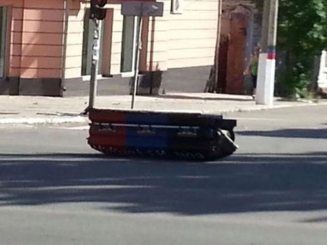 "Подарок" сепаратистам пронесли через весь город