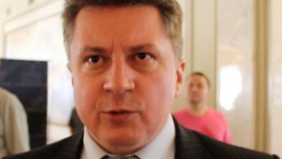 Азаров-младший был избран народным депутатом от округа с центром в Славянске Донецкой области