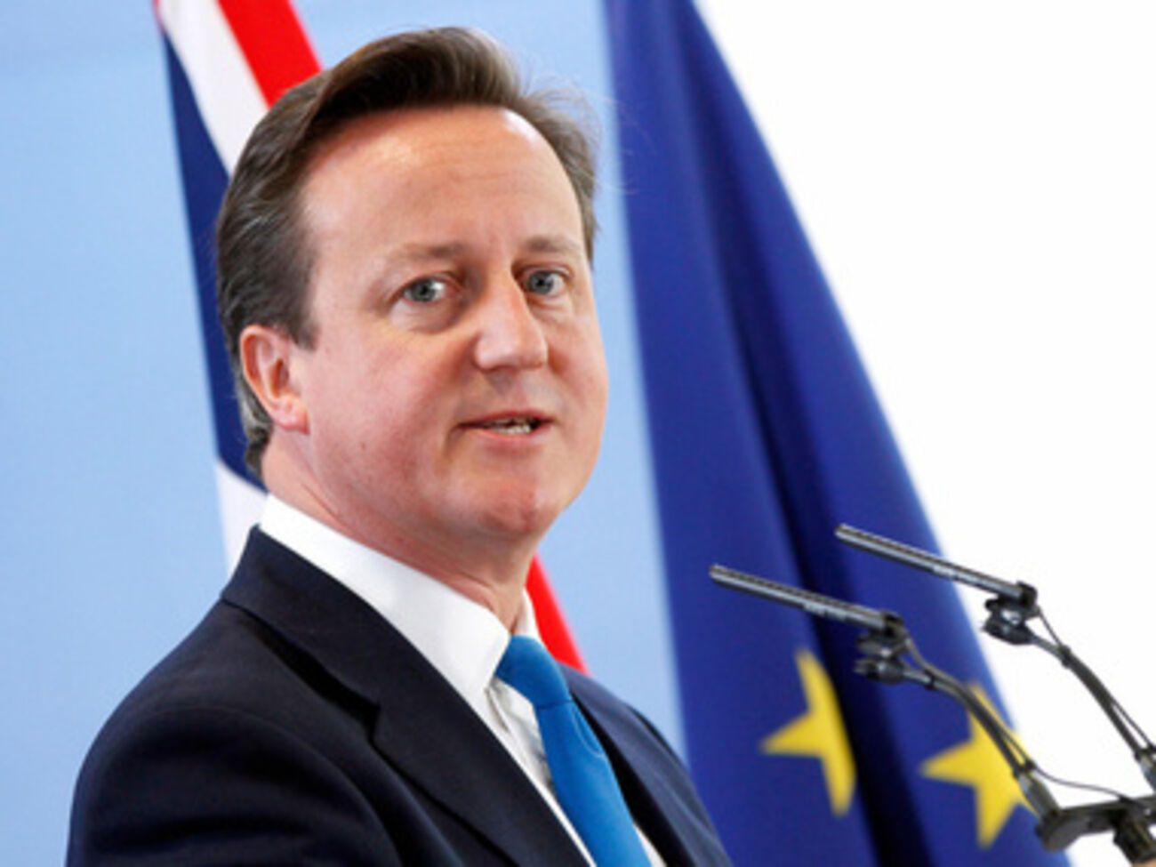 Дэвид Кэмерон считает, что Владимир Путин будет способствовать деэскалации конфликта в Украине