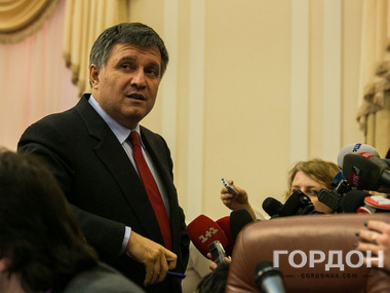 Аваков: На Донбассе будут работать сводные отряды милиции