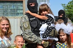 Это уже вторая попытка вывезти большую группу детей из неспокойного региона