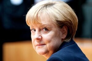 Меркель заявила, что Германия готова помочь Украине в деэскалации конфликта на востоке страны