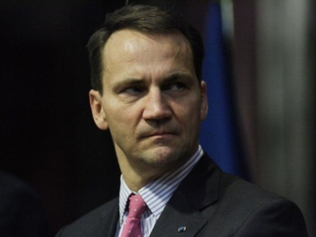 Сикорский: Непризнание аннексии западными государствами имеет огромный экономический эффект