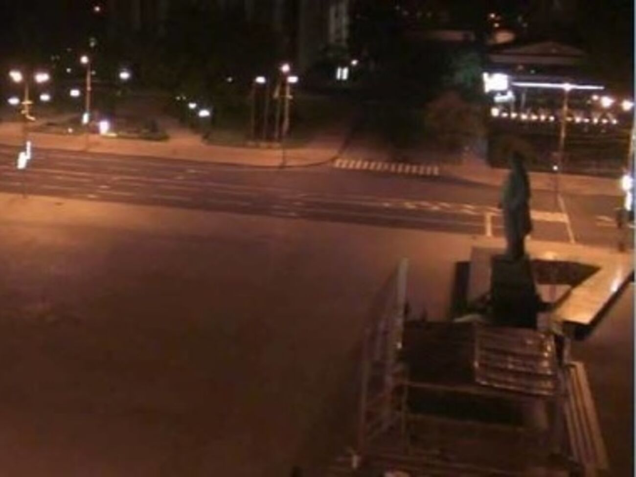 Вместо палаток в центре Донецка появится сцена