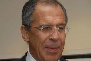 Противостояние на востоке Украины не может длиться вечно, считает Лавров
