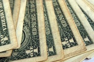 Котировки доллара к гривне не изменились