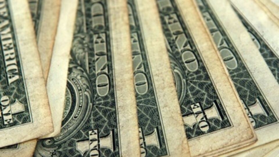 Котировки доллара к гривне не изменились