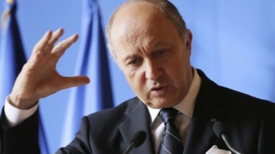 Лоран Фабиус сообщил, что президенты России и Франции "очень открыто" поговорили об Украине