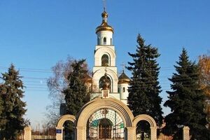 По информации жителей Славянска, миномет был установлен на территории церкви Серафима Саровского