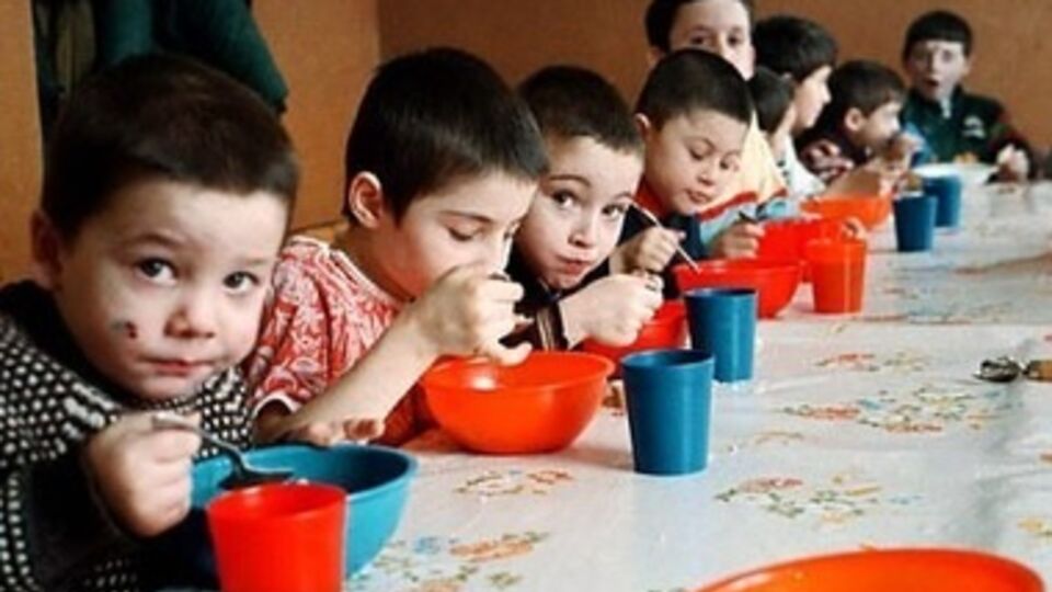 На случай временной эвакуации детей главным врачом дома ребенка подготовлено подвальное помещение