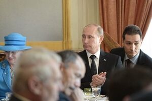 Цена украинского газа будет обсуждаться на переговорах с президентом Порошенко, заявил Путин