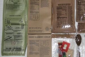 Американские сухие пайки MRE продавали "на сторону"