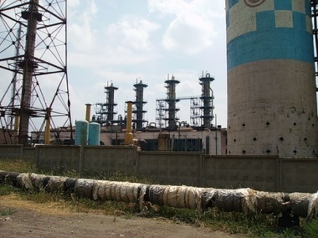 Тела обнаружили возле Горловского химического завода