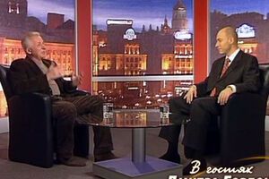 Евгений Паперный: Я ревновал Олю Сумскую ко всем. Понимал, ее хотят многие. Мно-о-огие! Я Ольге ни разу не изменил, а она... Увы, мужья узнают о своих рогах последними...