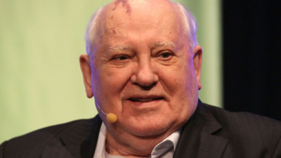 Горбачев оправдал аннексию Крыма "волей народа"