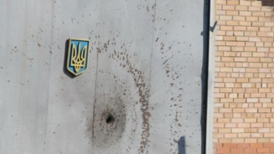 Неизвестные обстреляли часть около 3 часов ночи