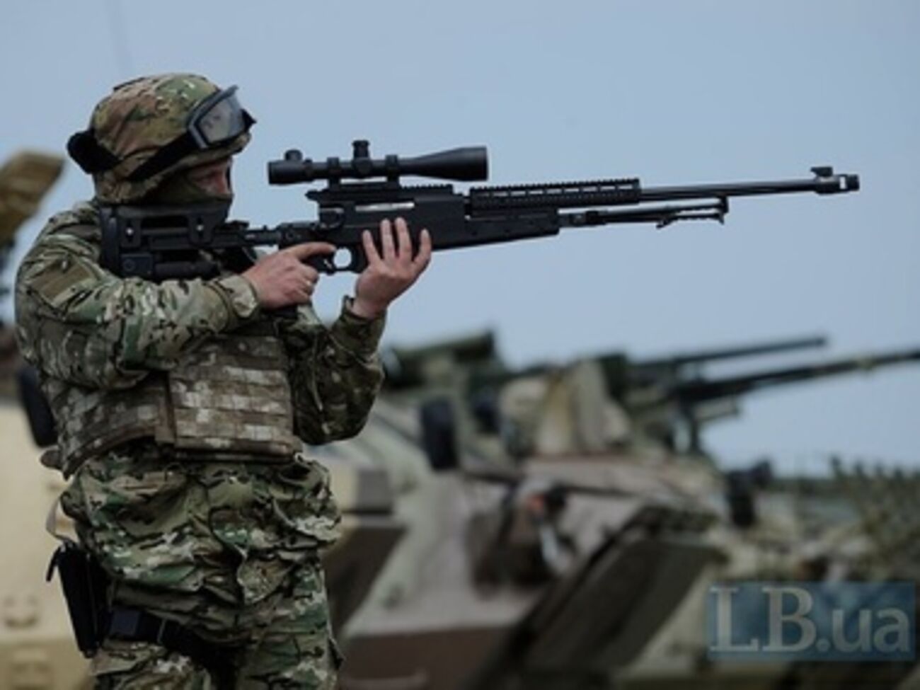 Бывшие "майдановцы" и "беркутовцы" выполняют общий приказ