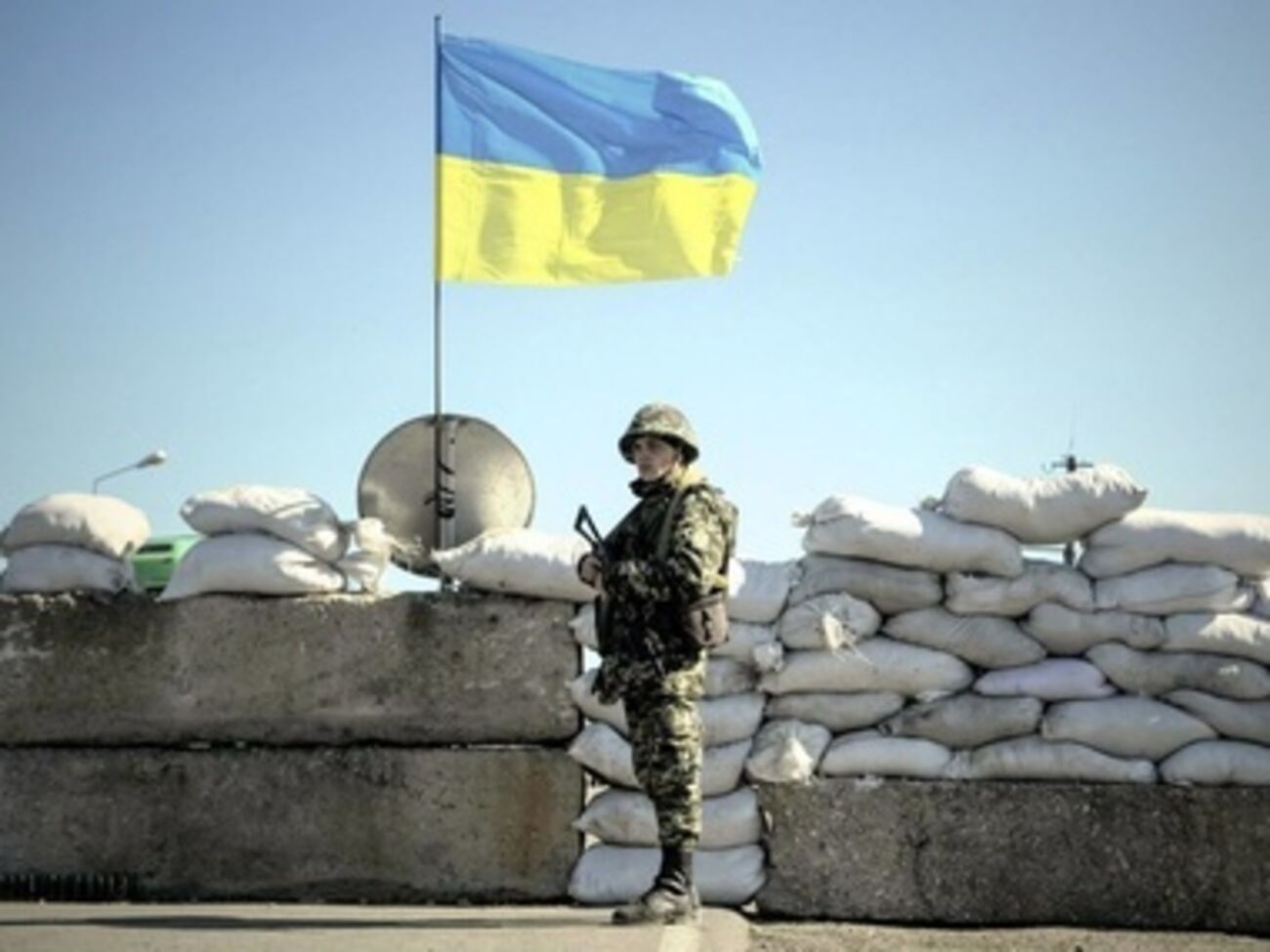 Террористы атаковали аэропорт "Луганск", который контролируют украинские военные