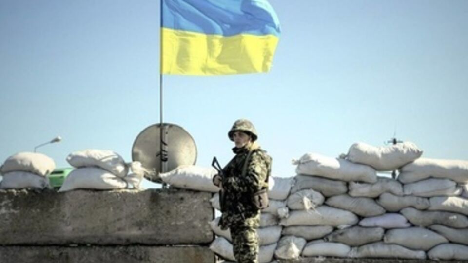 Террористы атаковали аэропорт "Луганск", который контролируют украинские военные