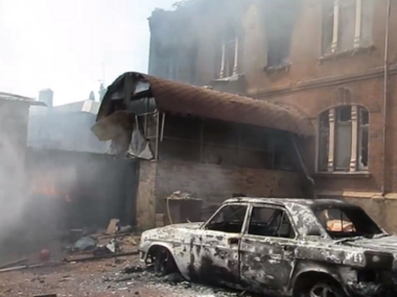 "Дом купца" на улице Короленко, где представители ДНР организовали казарму