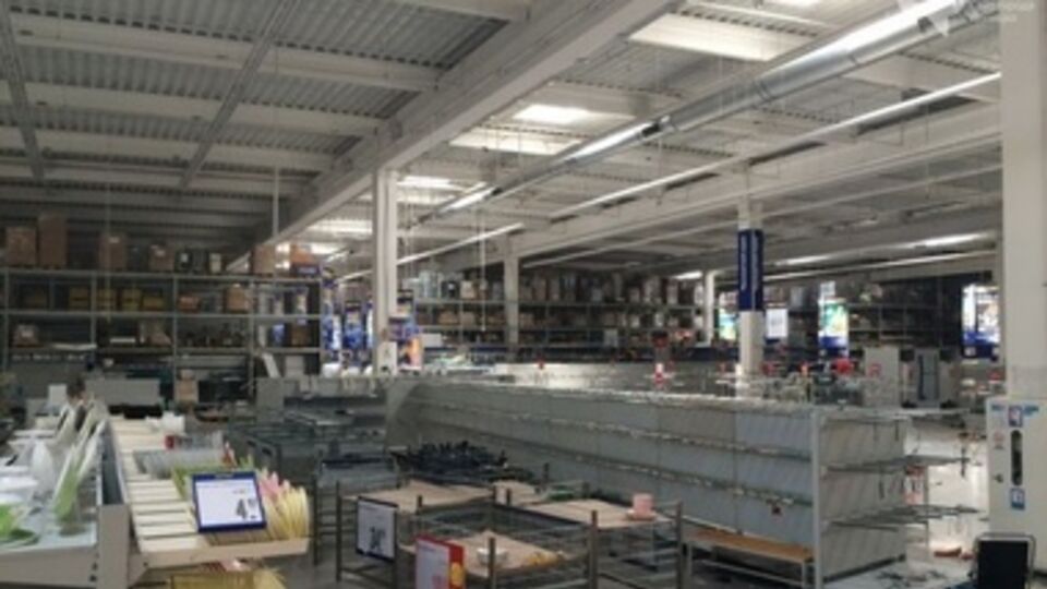 Супермаркет грабили несколько дней подряд