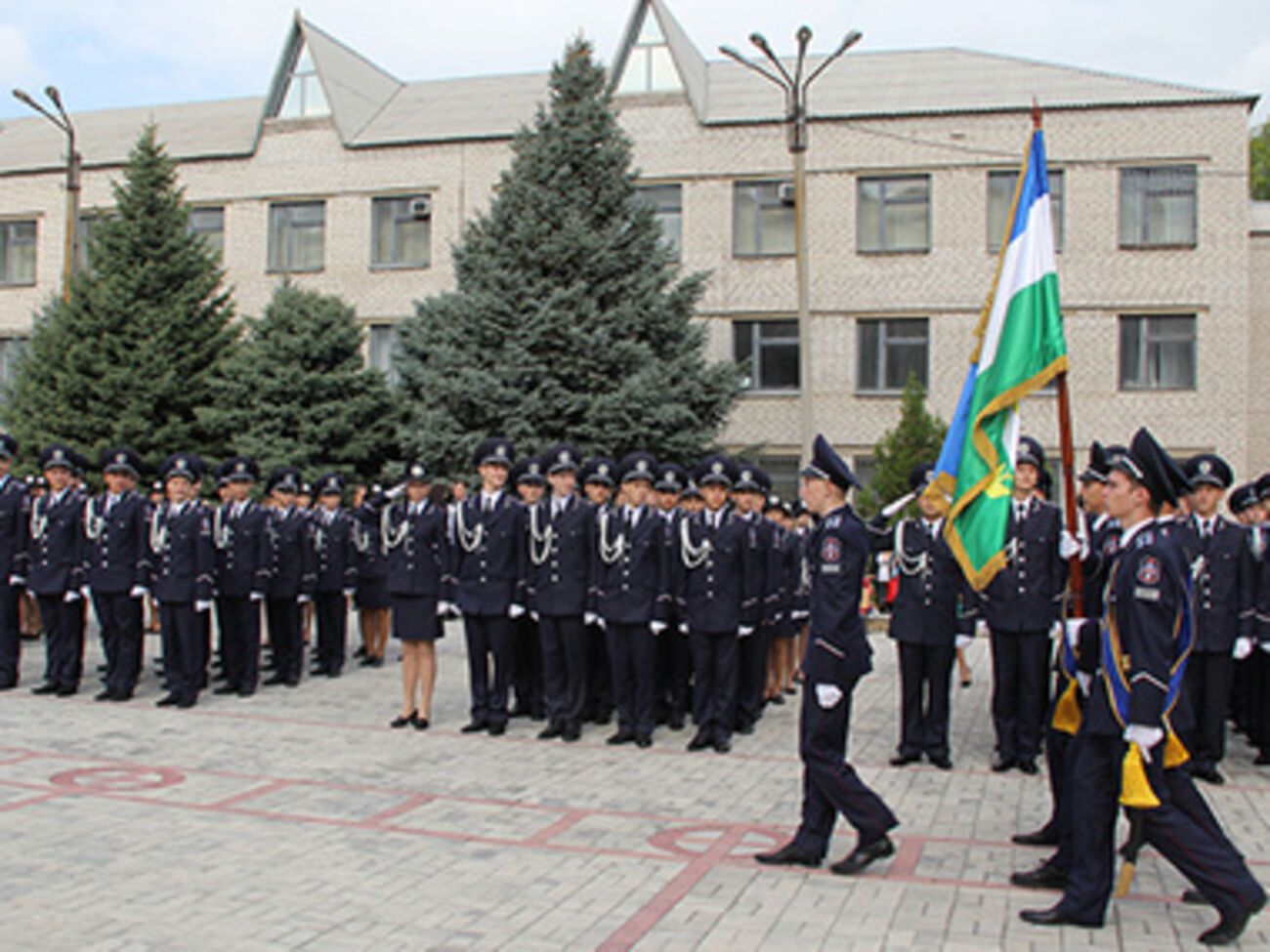 Университет МВД в Луганске может оказаться под контролем "Луганской республики".