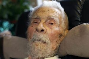 В Нью-Йорке скончался старейший мужчина в мире