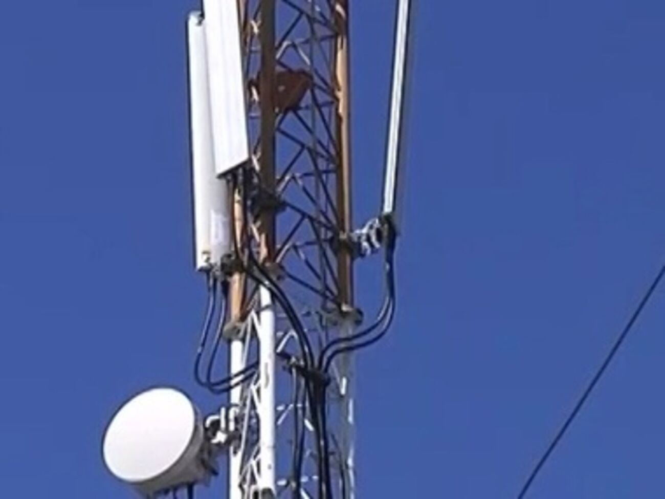 Проблемы с мобильной связью пообещали ликвидировать