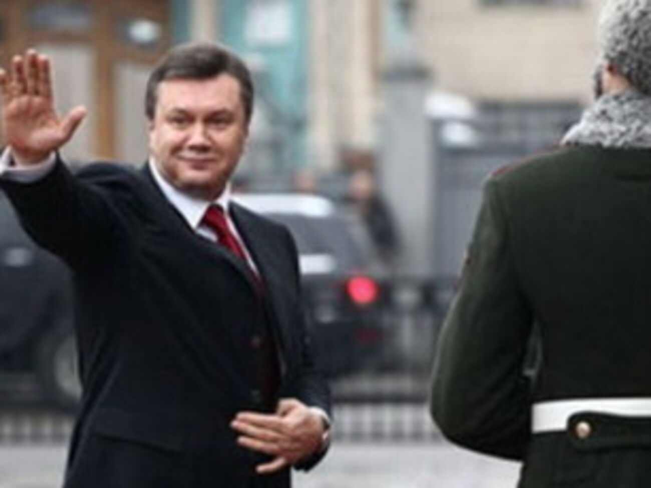 Военный застрелился из наградного пистолета