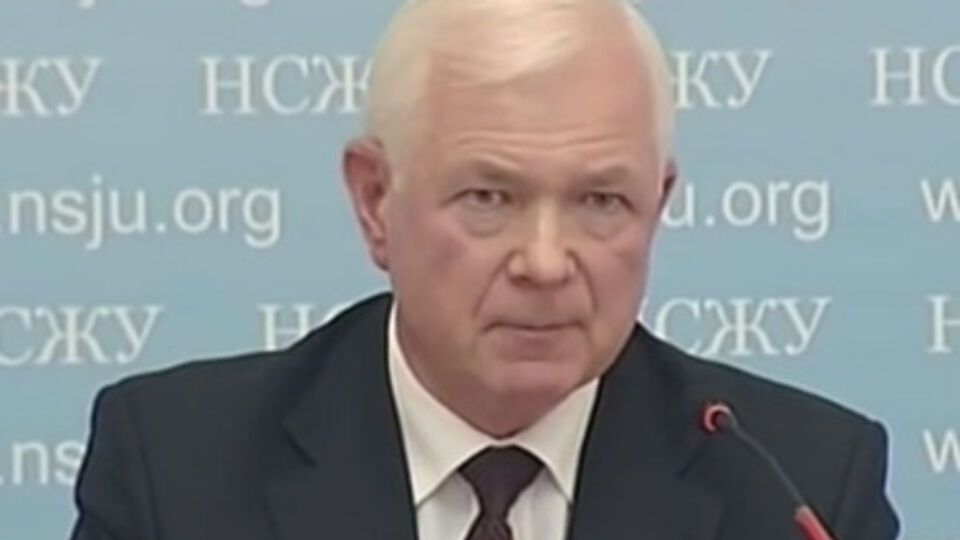 В переговорах может участвовать не только элита Донбасса, но и представители боевых структур сепаратистов, считает Маломуж