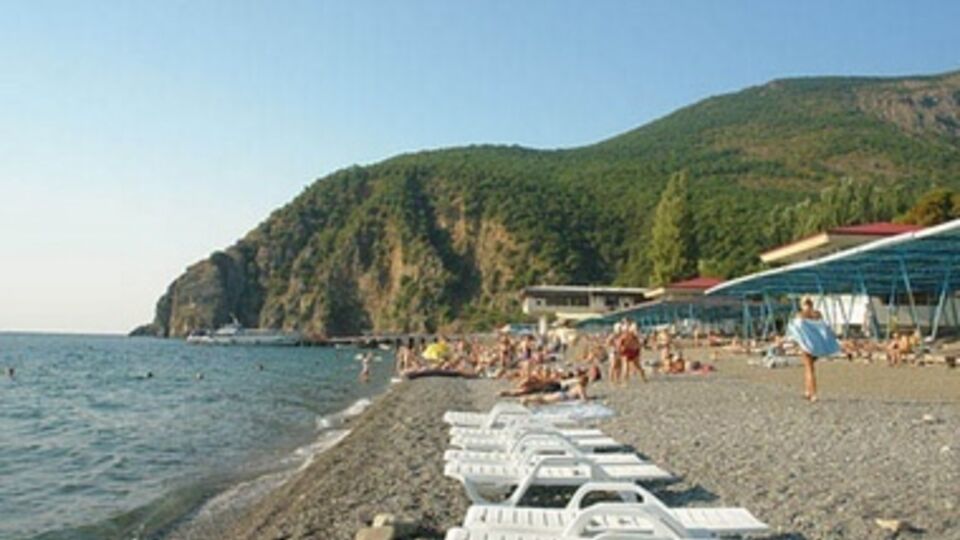 Уже сейчас эксперты заявляют, что курортный сезон-2014 в Крыму сорван