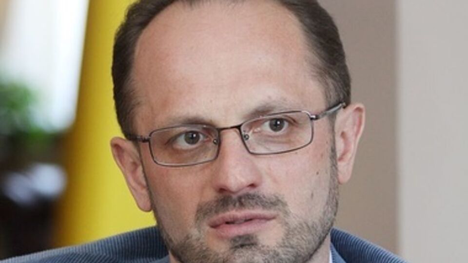 Если Луценко согласится возглавить партию Порошенко, то ТУР примет решение идти ли на выборы без своего лидера, заявил Бессмертный