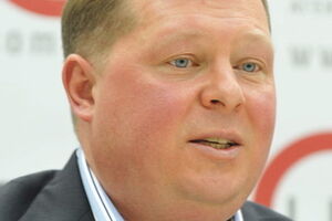 По мнению парламентария, необходимо срочно сменить руководство КПУ